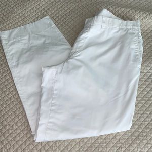 Men’s casual white pants.